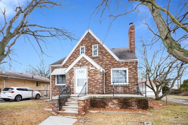 $209,000 | 15065 Lincoln Avenue, Eastpointe, MI 48021