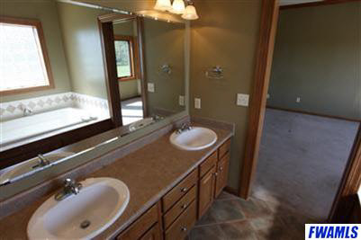 11019 Trentman Road Fort Wayne, IN 46816 - Photo 15 of 25