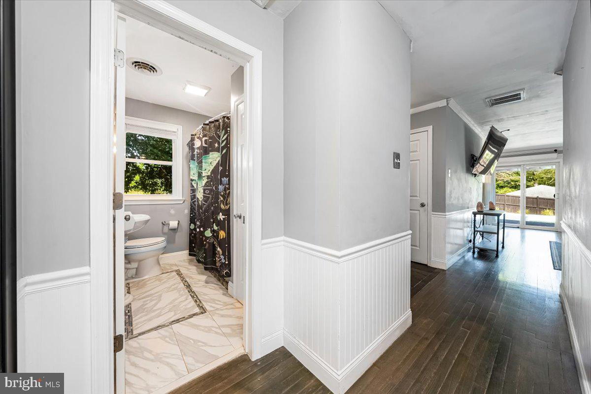 5968 Grove Hill Road Frederick, MD 21703 - Photo 26 of 43 Hall