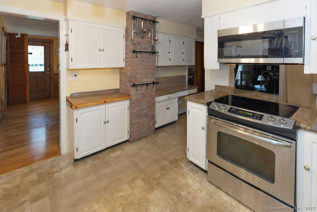 46 Hemlock Drive Deep River, CT 06417 - Photo 13 of 40