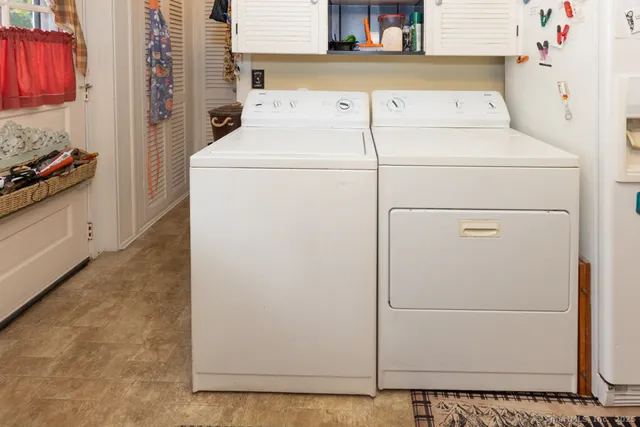 $419,900 | 46 Hemlock Drive, Deep River, CT 06417