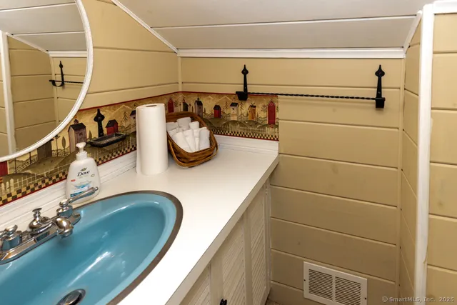 $419,900 | 46 Hemlock Drive, Deep River, CT 06417