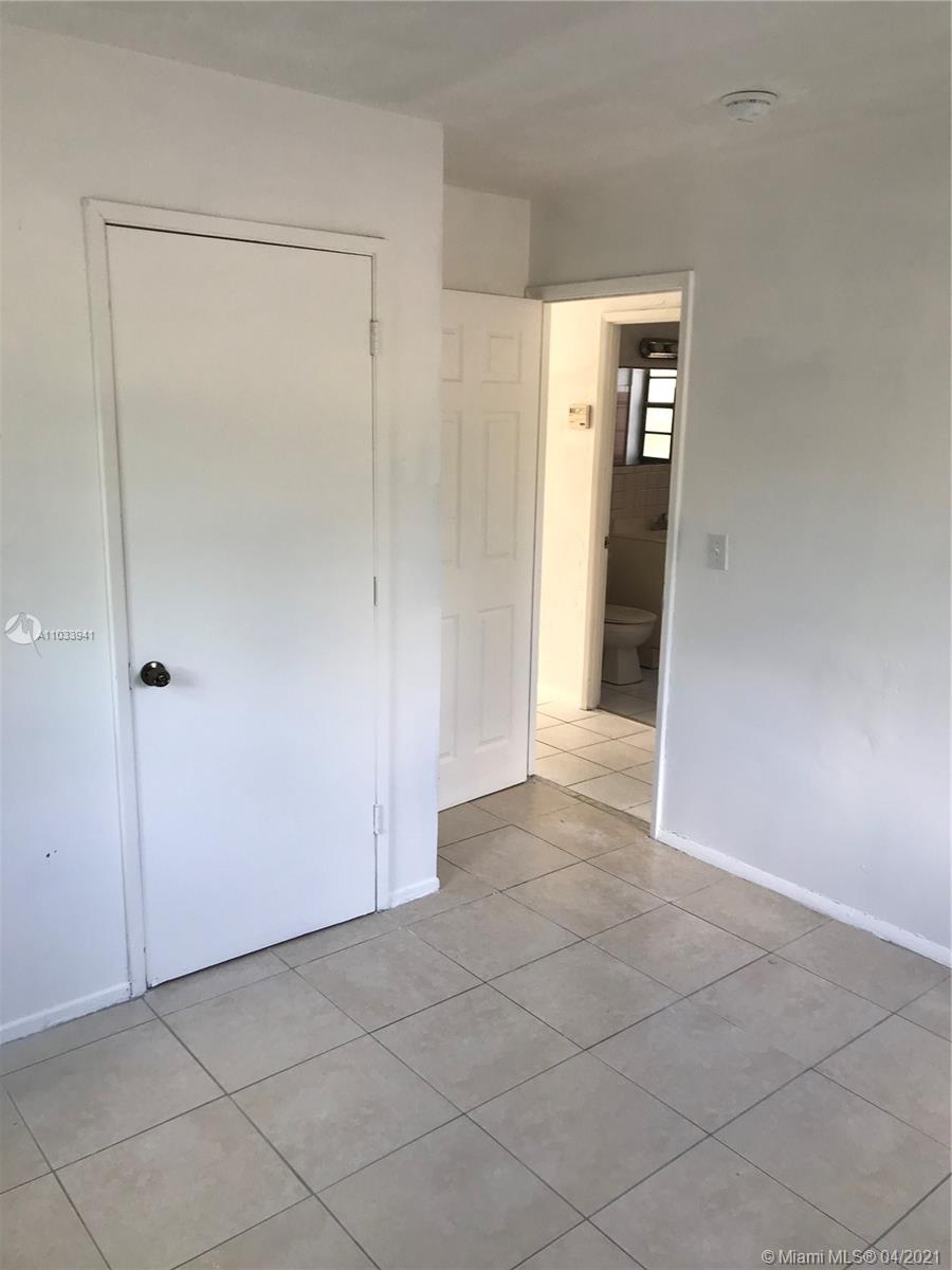 1200 Avenue R Riviera Beach, FL 33404 - Photo 11 of 18 Gallery Image 11