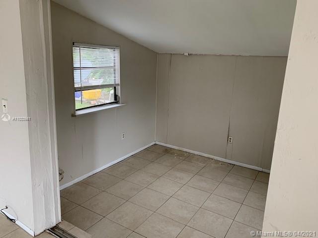 1200 Avenue R Riviera Beach, FL 33404 - Photo 17 of 18 Gallery Image 17