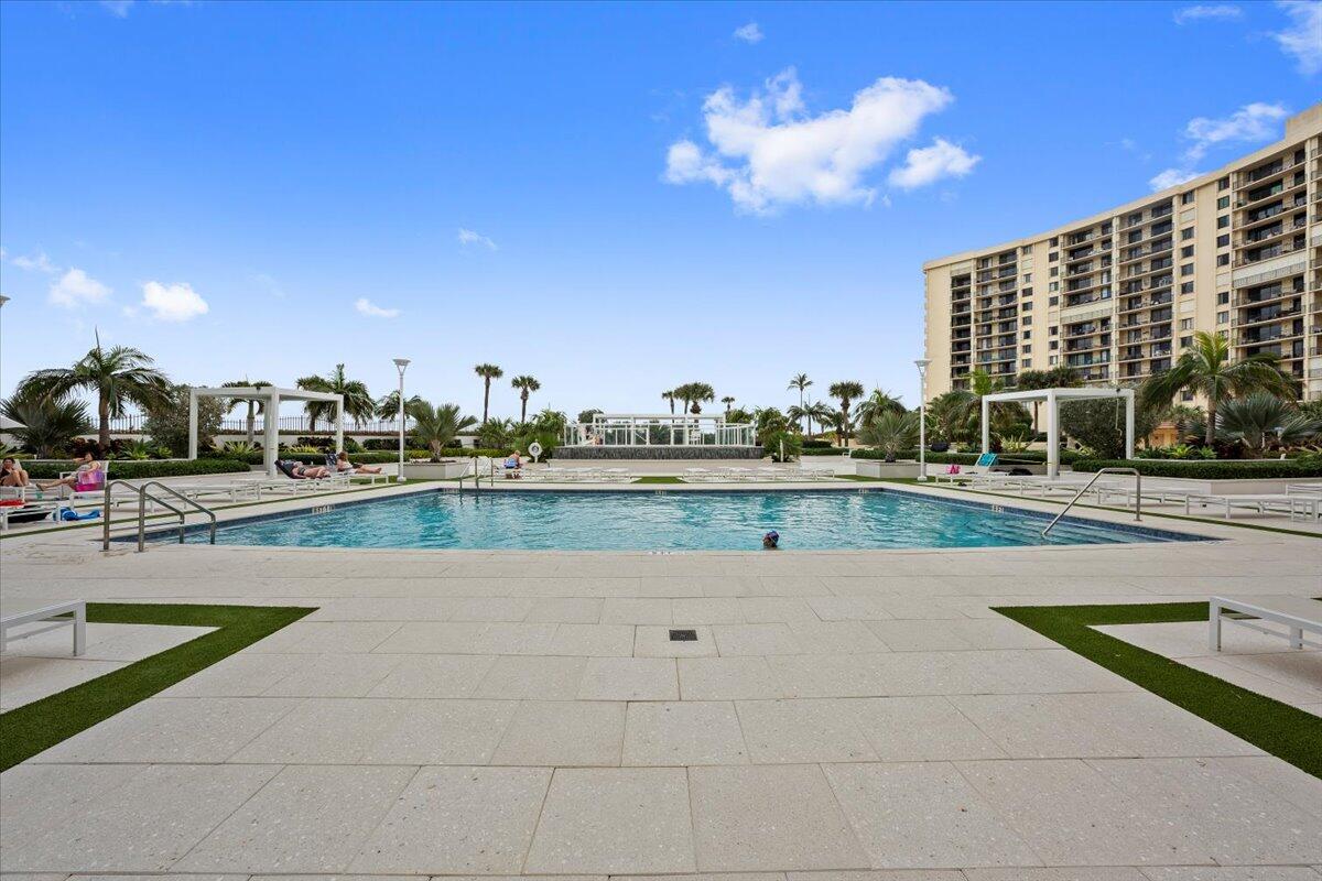 200 Ocean Trail Way, Unit 604 Jupiter, FL 33477 - Photo 24 of 44 Pool Area