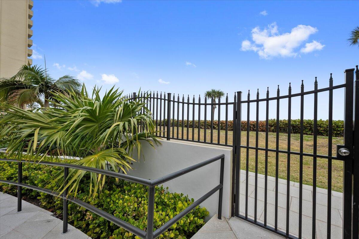 200 Ocean Trail Way, Unit 604 Jupiter, FL 33477 - Photo 27 of 44 Community Entrance to Beach/Ocean