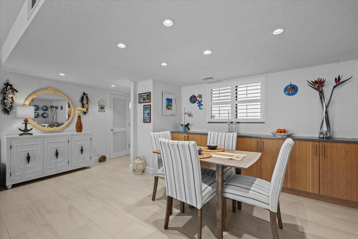 200 Ocean Trail Way, Unit 604 Jupiter, FL 33477 - Photo 6 of 44 Separate Windowed Dining Area
