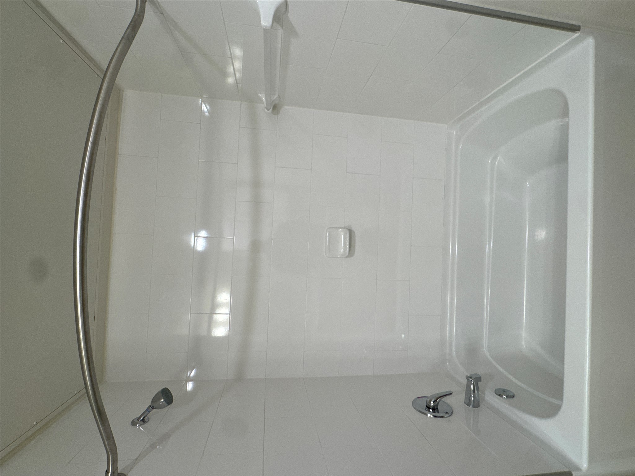 691 Union Chapel Road, Unit C1 Cedar Creek, TX 78612 - Photo 18 of 35 a bathroom with a shower and a bath tub