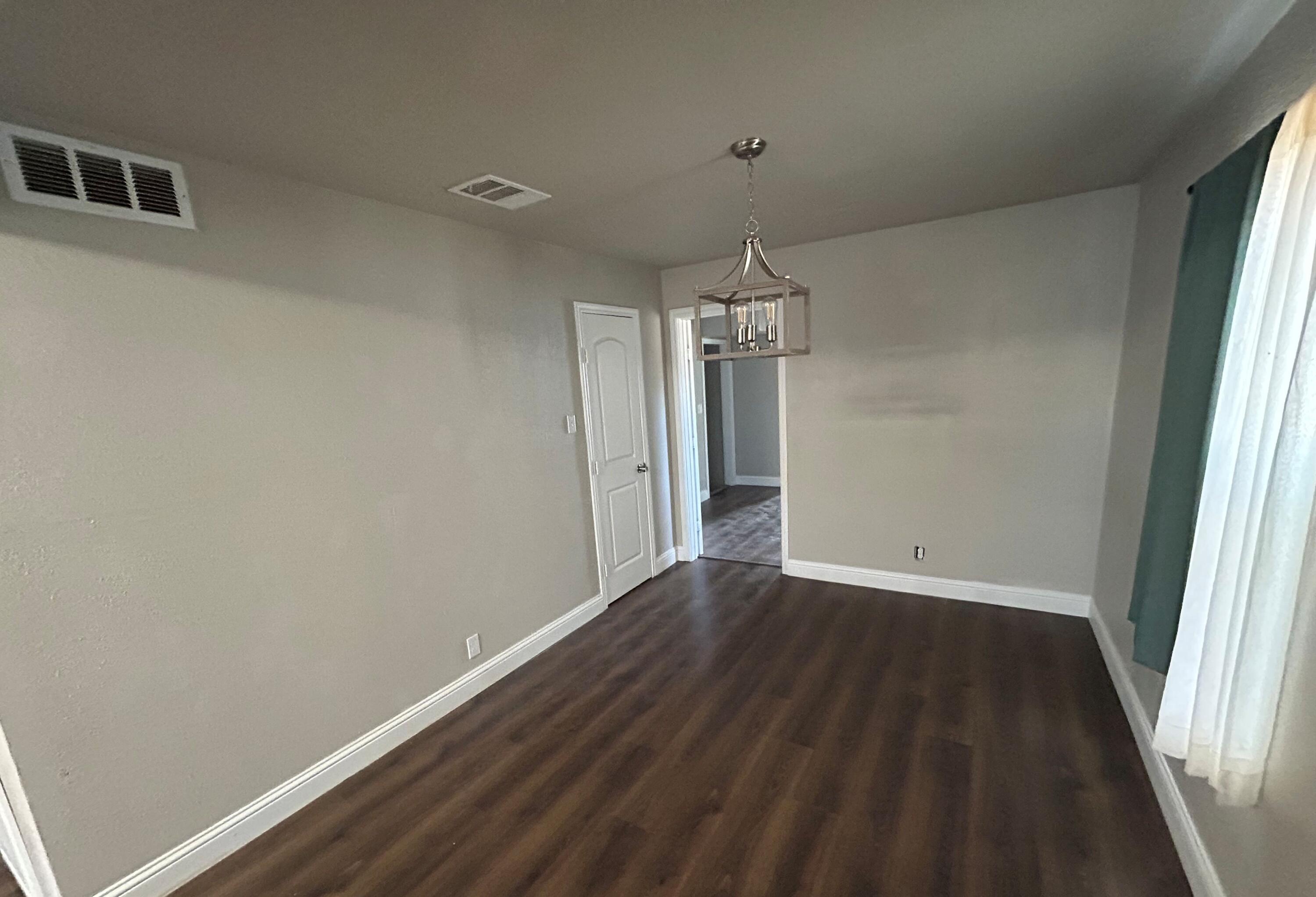 2221 39th Street Lubbock, TX 79412 - Photo 5 of 17 IMG_1146