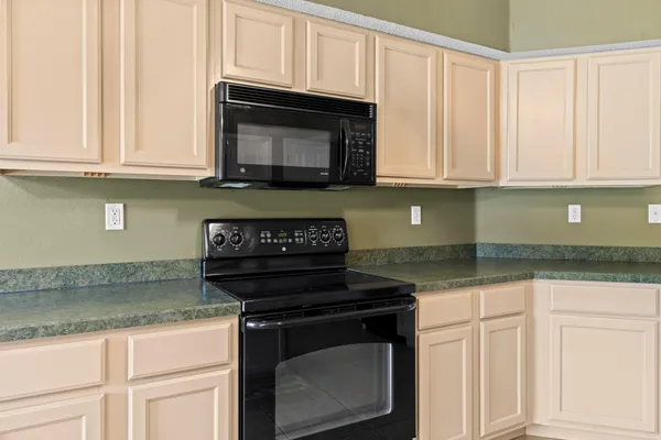 $529,900 | 1177 Blackberry Circle, Baker, FL 32531