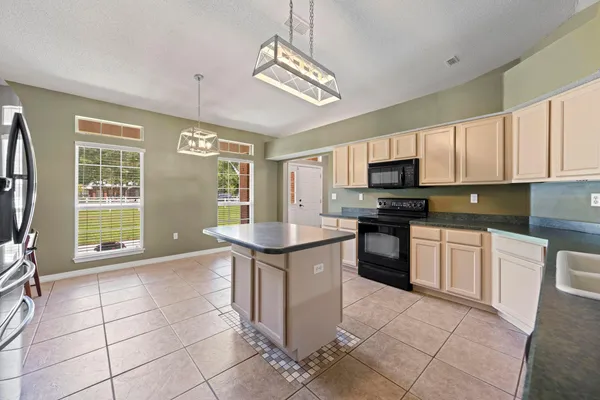 $529,900 | 1177 Blackberry Circle, Baker, FL 32531