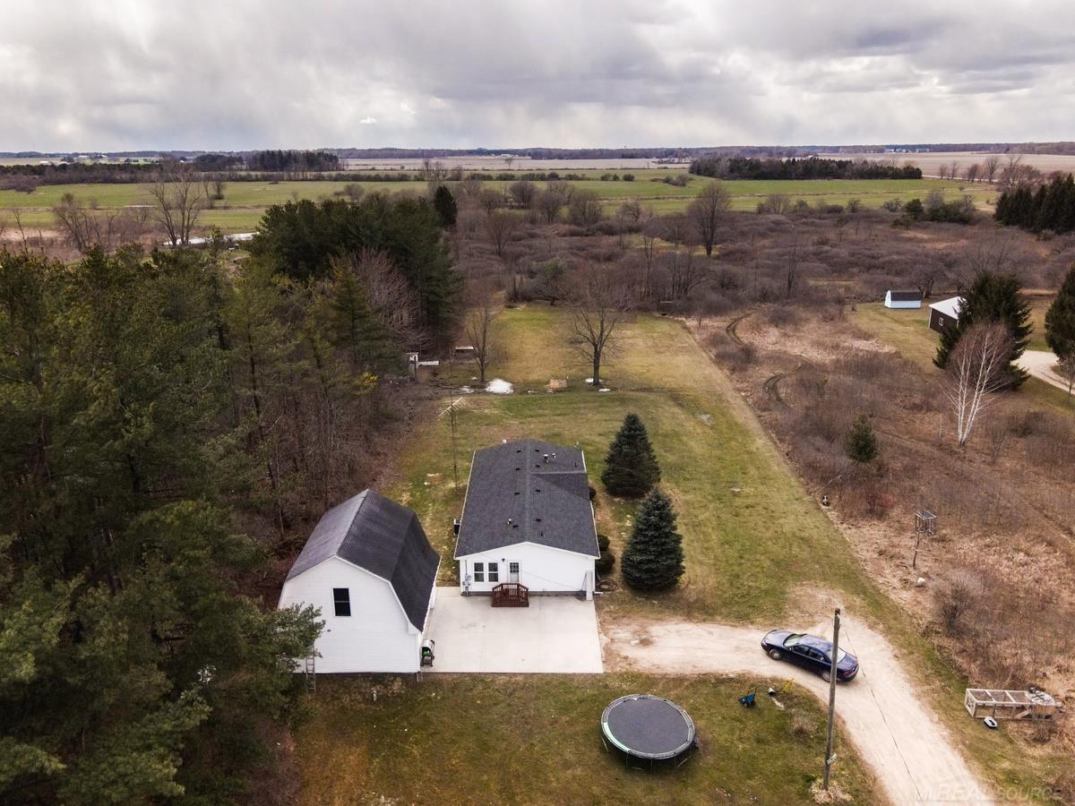 5598 Hamilton Road Peck, MI 48466 - Photo 2 of 12