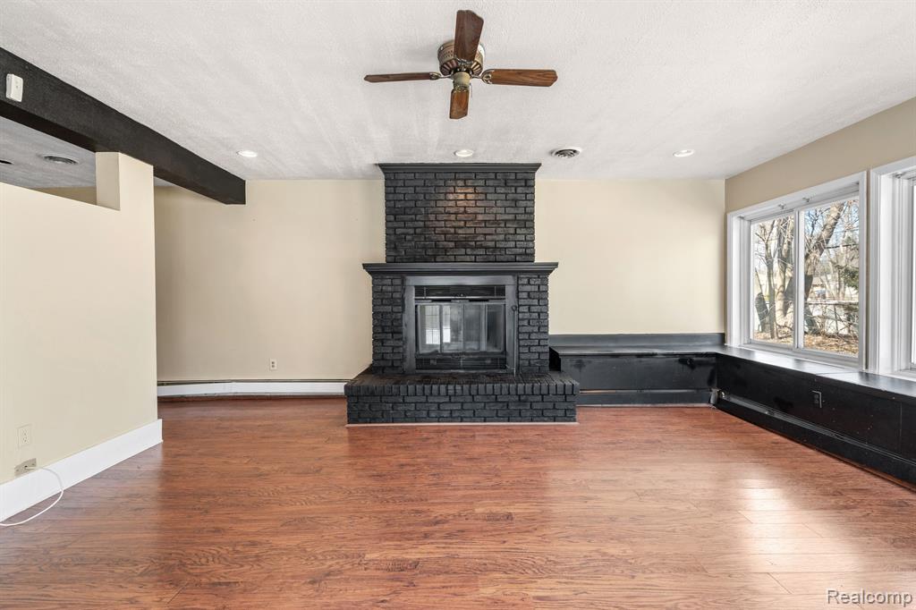 19081 Collinson Avenue Eastpointe, MI 48021 - Photo 17 of 31
