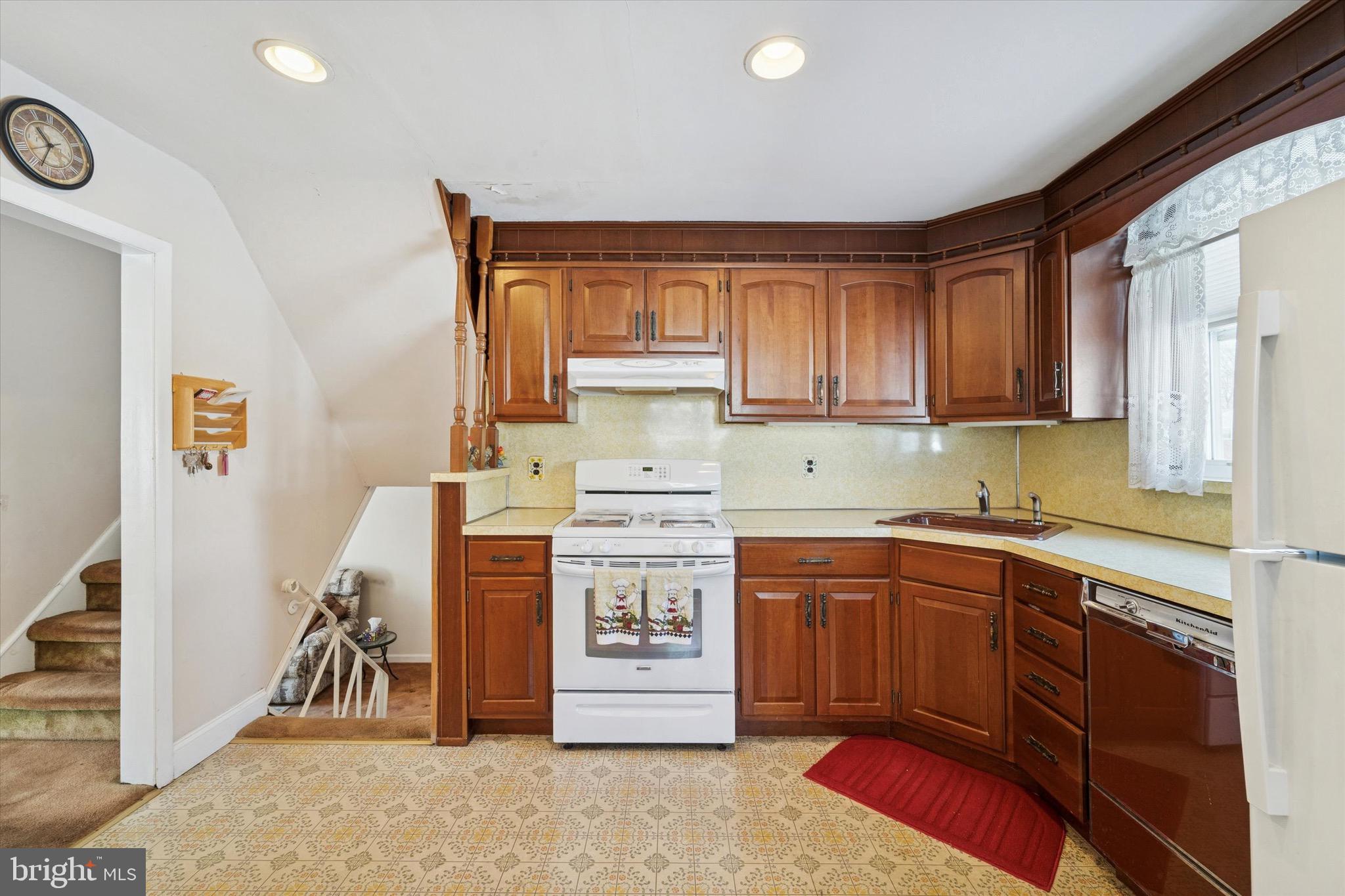 701 Cambridge Road Brookhaven, PA 19015 - Photo 18 of 25