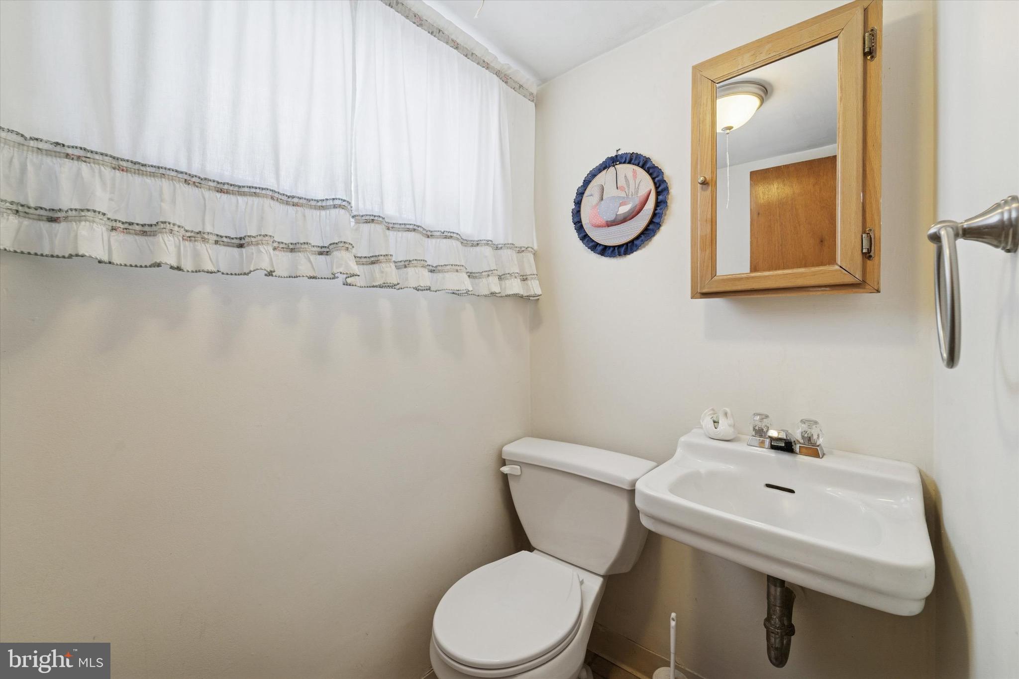 701 Cambridge Road Brookhaven, PA 19015 - Photo 22 of 25