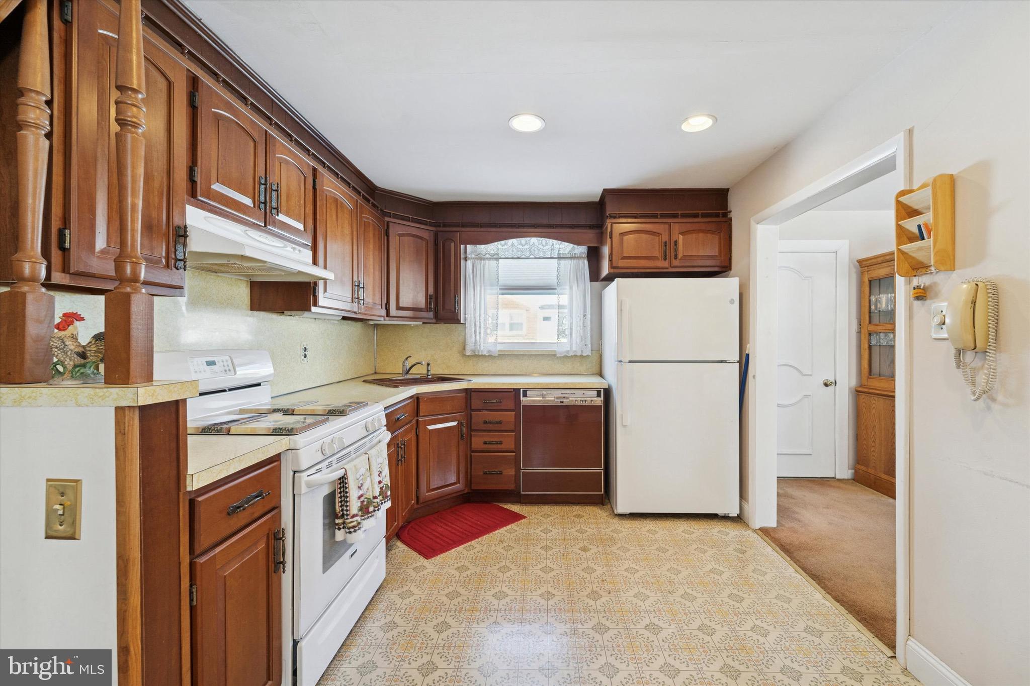 701 Cambridge Road Brookhaven, PA 19015 - Photo 6 of 25