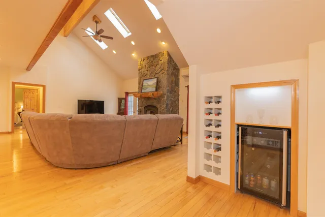 $760,000 | 20701 West South Bank Road, Nine Mile Falls, WA 99026