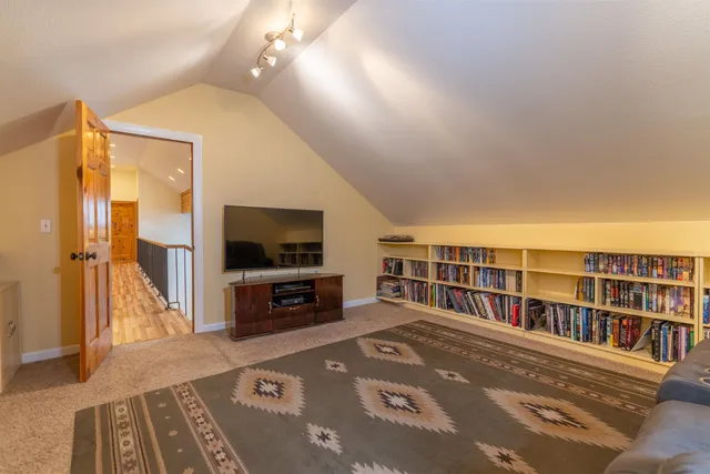 $760,000 | 20701 West South Bank Road, Nine Mile Falls, WA 99026