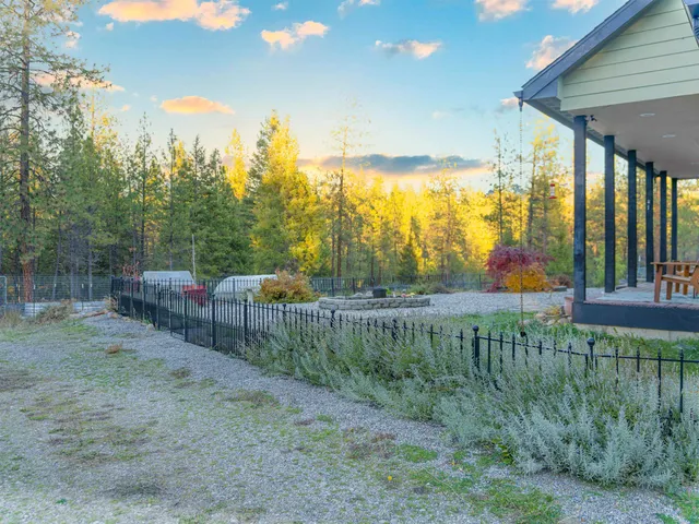 $760,000 | 20701 West South Bank Road, Nine Mile Falls, WA 99026