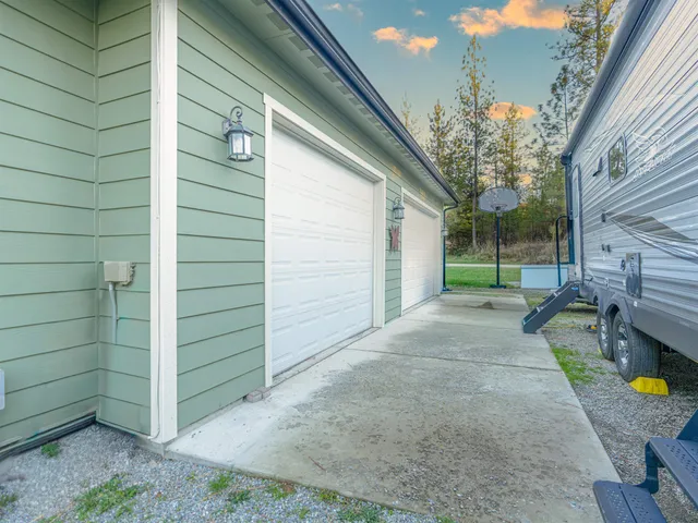 $760,000 | 20701 West South Bank Road, Nine Mile Falls, WA 99026