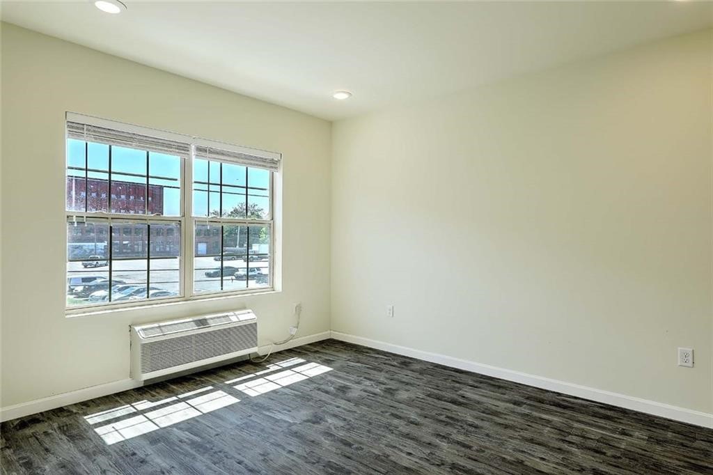 327 Pine Street, Unit 2022 Pawtucket, RI 02860 - Photo 7 of 8