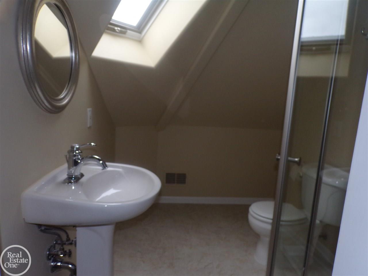 67447 Quail Ridge Washington, MI 48095 - Photo 36 of 69 Bonus room Bath