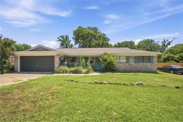 $235,000 | 403 Westcliff Drive, Euless, TX 76040