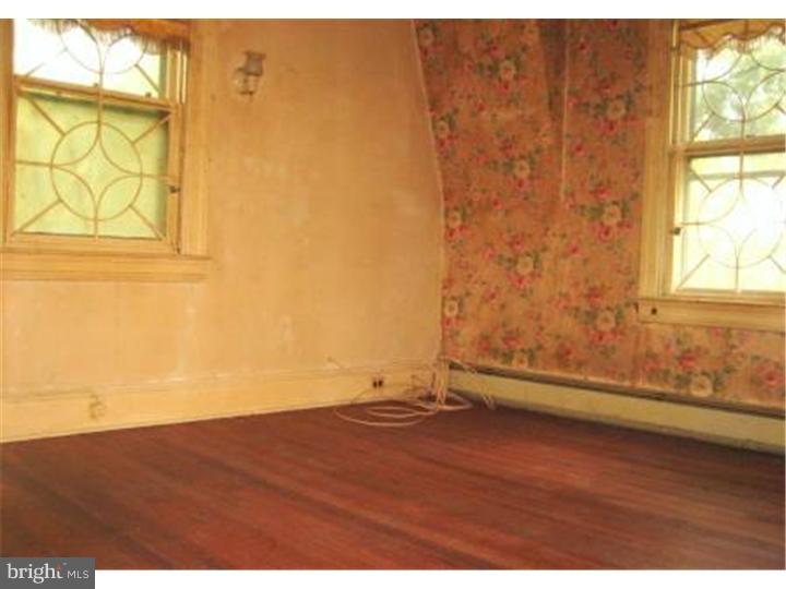 2012 Riverside Drive Trenton, NJ 08618 - Photo 7 of 14 Master Bedroom
