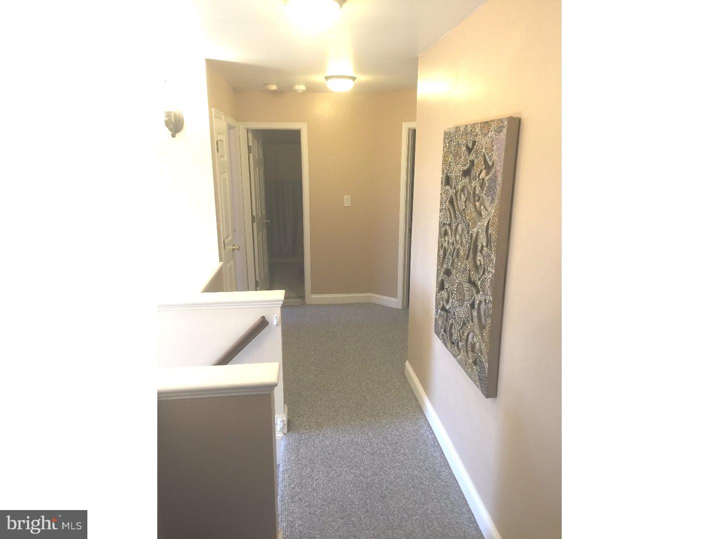 1 Lighthouse Road Wilmington, DE 19809 - Photo 12 of 25 Hallway