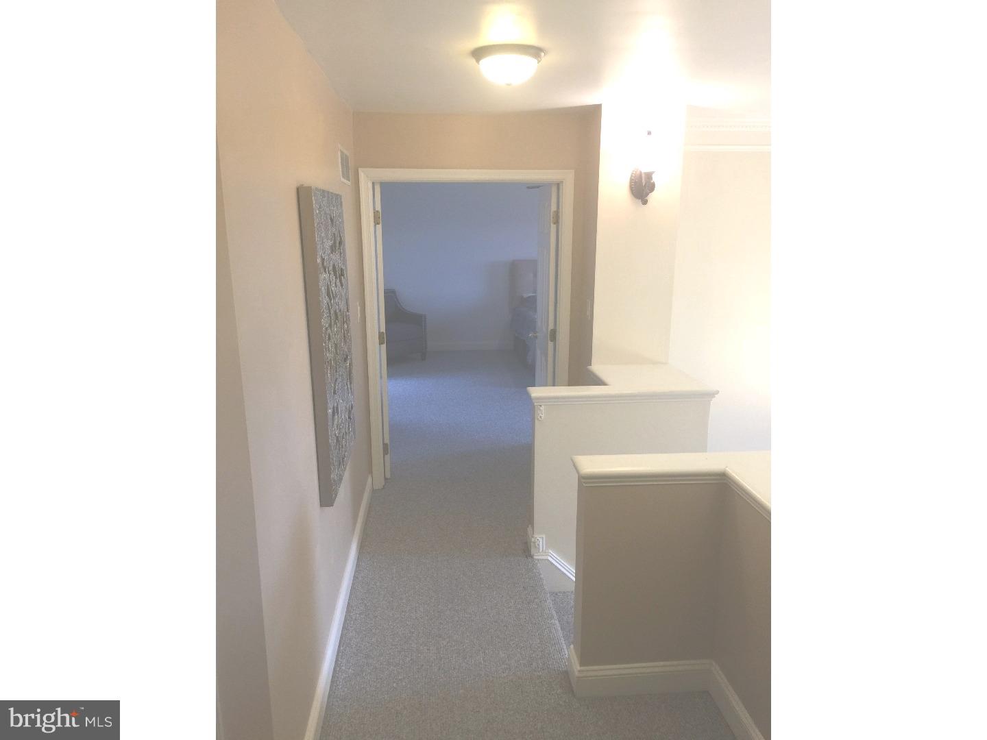 1 Lighthouse Road Wilmington, DE 19809 - Photo 13 of 25 Hallway