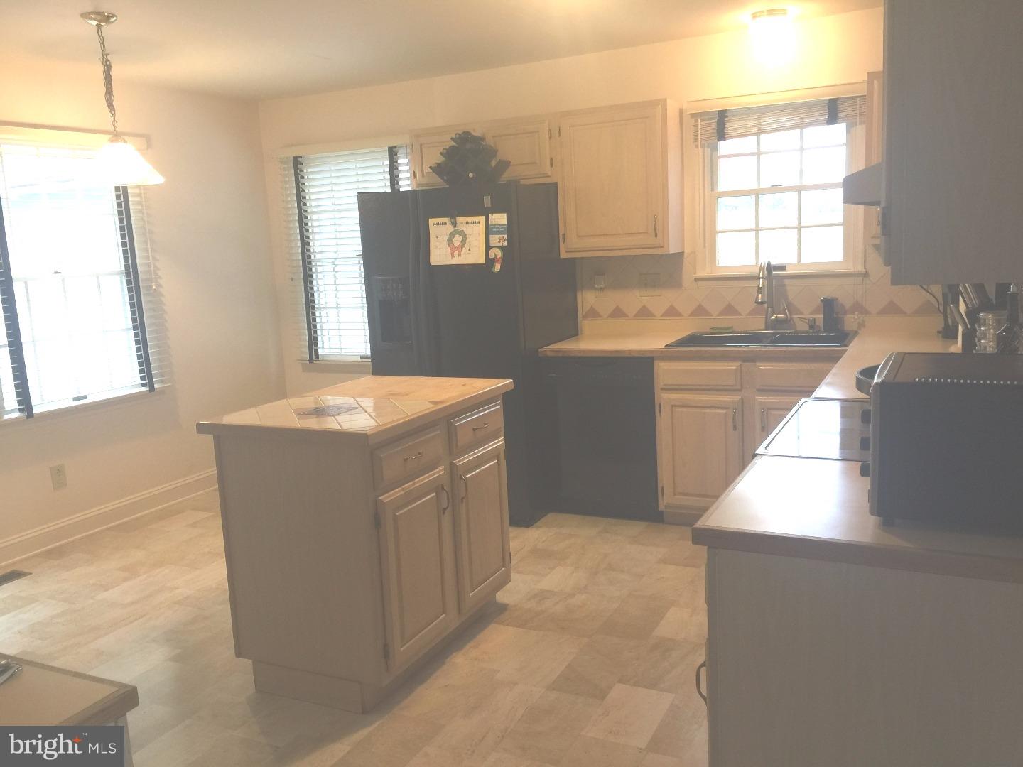 1 Lighthouse Road Wilmington, DE 19809 - Photo 10 of 25 Kitchen