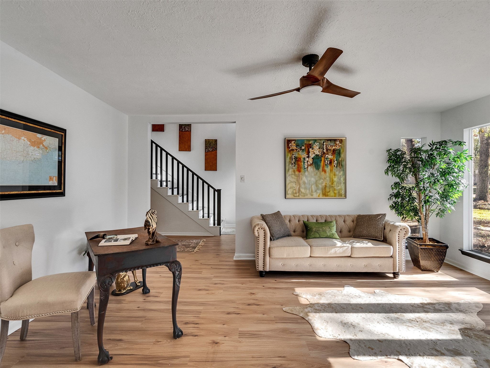 6510 Knollview Drive Spring, TX 77389 - Photo 22 of 43 a living room with furniture and a wooden floor