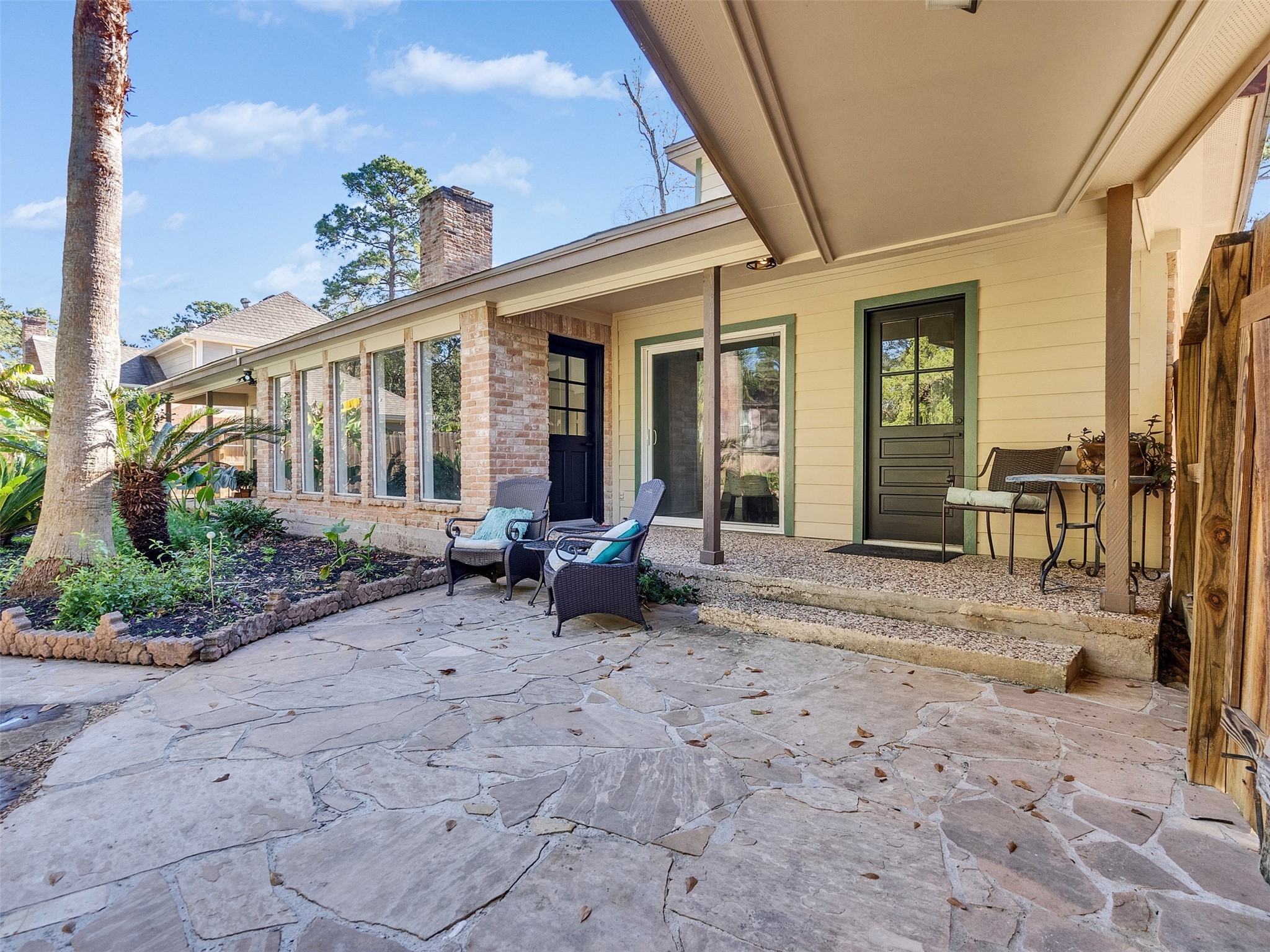 6510 Knollview Drive Spring, TX 77389 - Photo 43 of 43 a view of a house with backyard porch and sitting area