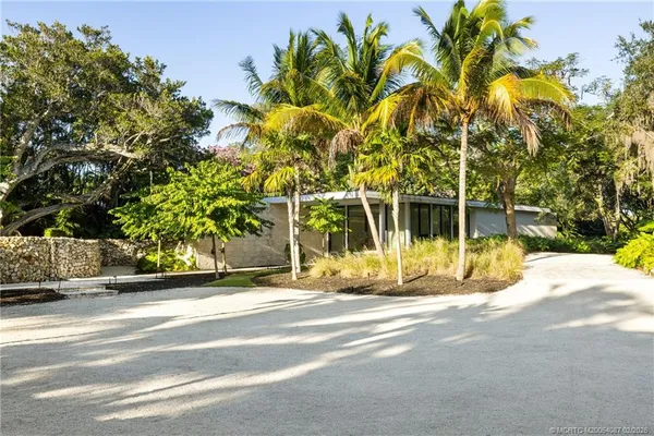 $23,500,000 | 109 South River Road, Stuart, FL 34996