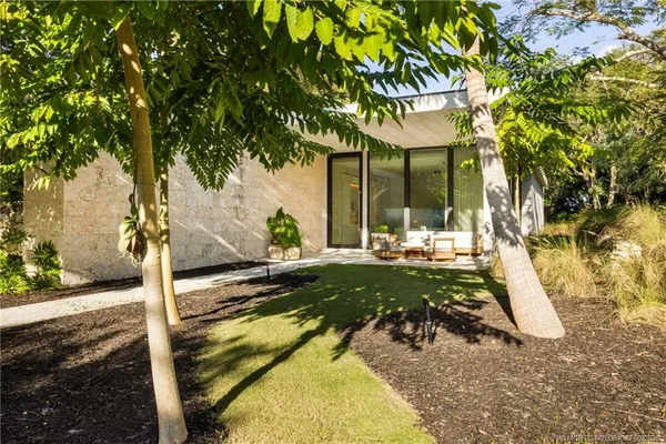 $23,500,000 | 109 South River Road, Stuart, FL 34996