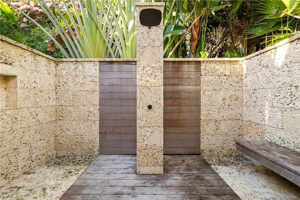 $23,500,000 | 109 South River Road, Stuart, FL 34996