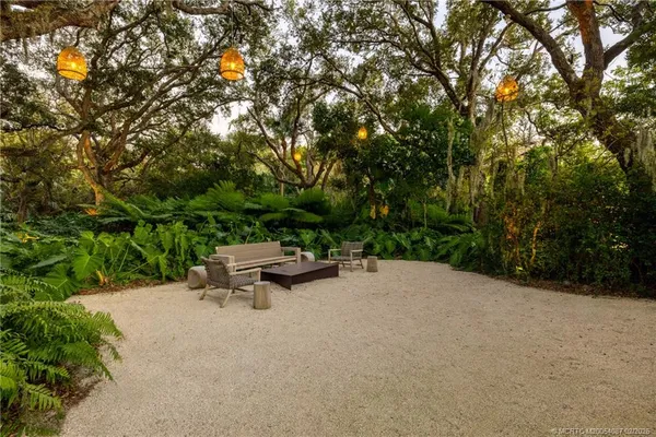 $23,500,000 | 109 South River Road, Stuart, FL 34996