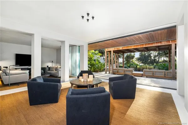 $23,500,000 | 109 South River Road, Stuart, FL 34996