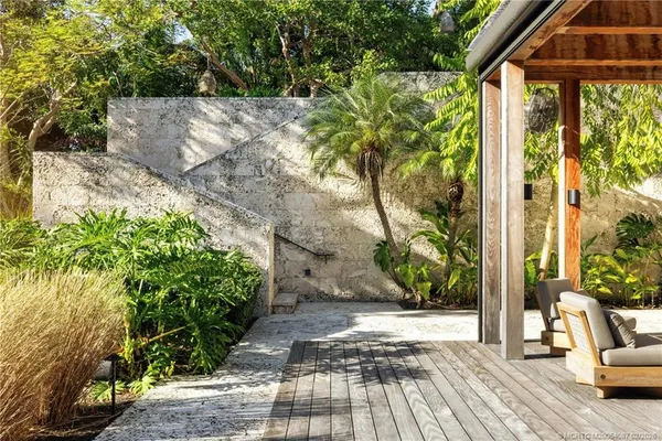 $23,500,000 | 109 South River Road, Stuart, FL 34996