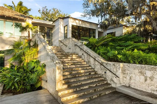 $23,500,000 | 109 South River Road, Stuart, FL 34996