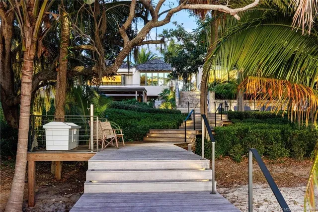 $23,500,000 | 109 South River Road, Stuart, FL 34996