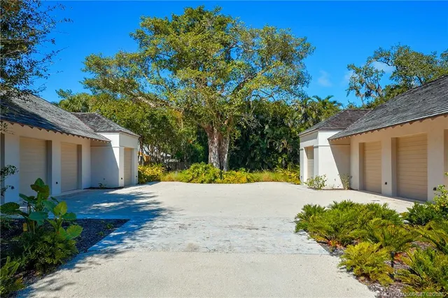$23,500,000 | 109 South River Road, Stuart, FL 34996
