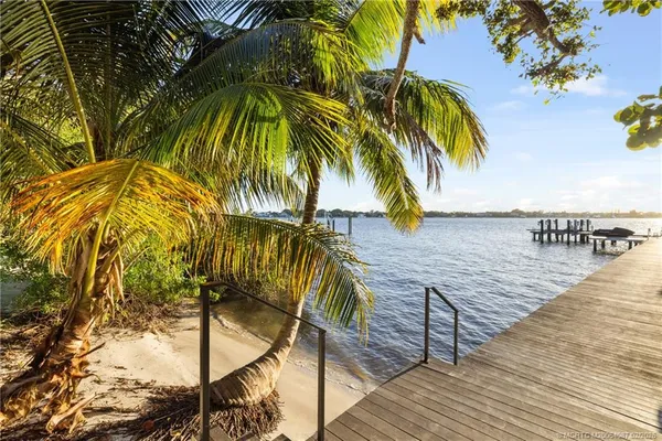 $23,500,000 | 109 South River Road, Stuart, FL 34996