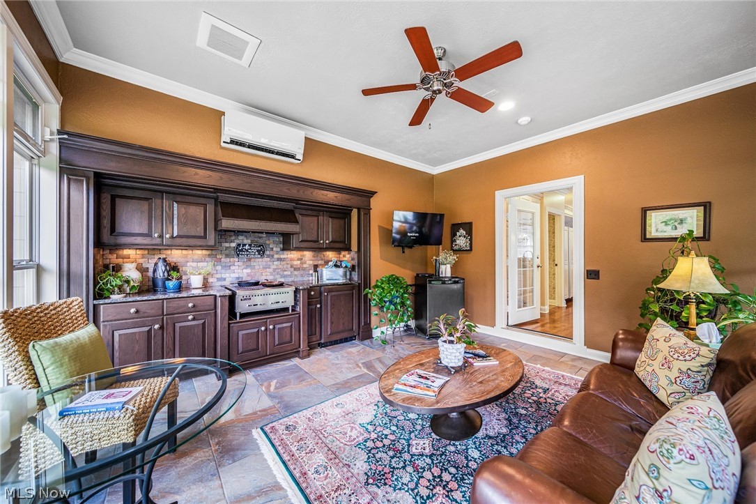 1396 Sand Run Road Akron, OH 44333 - Photo 13 of 35 Living room