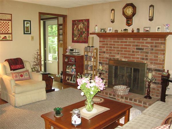 83 Wyben Road Westfield, MA 01085 - Photo 9 of 20