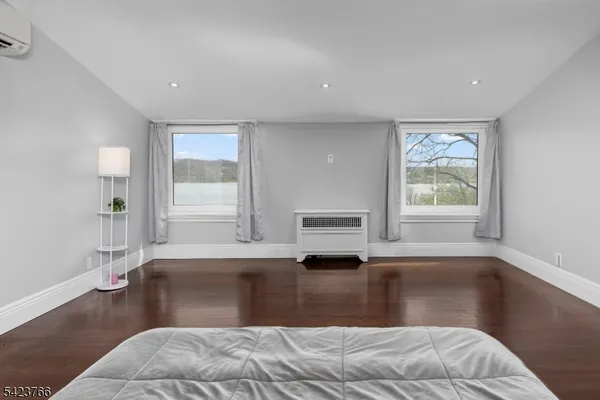 $520,000 | 6 Lakeview Terrace, Stanhope, NJ 07874