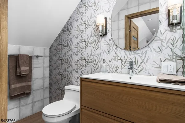 $520,000 | 6 Lakeview Terrace, Stanhope, NJ 07874