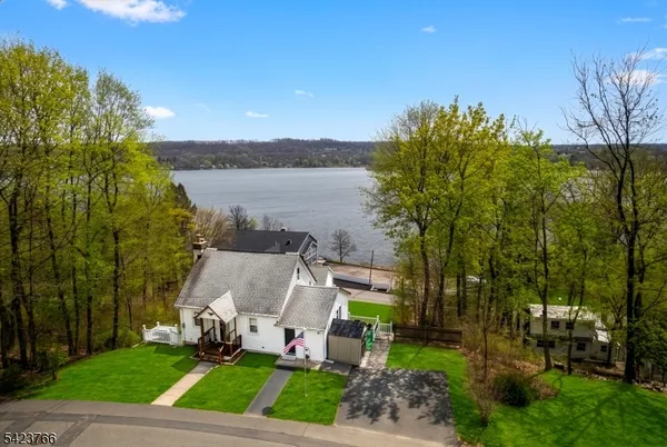 $520,000 | 6 Lakeview Terrace, Stanhope, NJ 07874