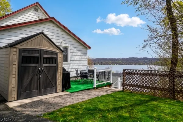 $520,000 | 6 Lakeview Terrace, Stanhope, NJ 07874