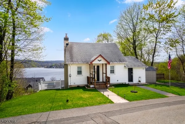 $520,000 | 6 Lakeview Terrace, Stanhope, NJ 07874